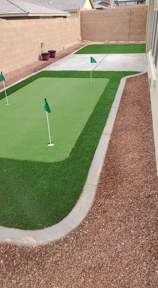 Rectangular turf putting green in Albuquerque